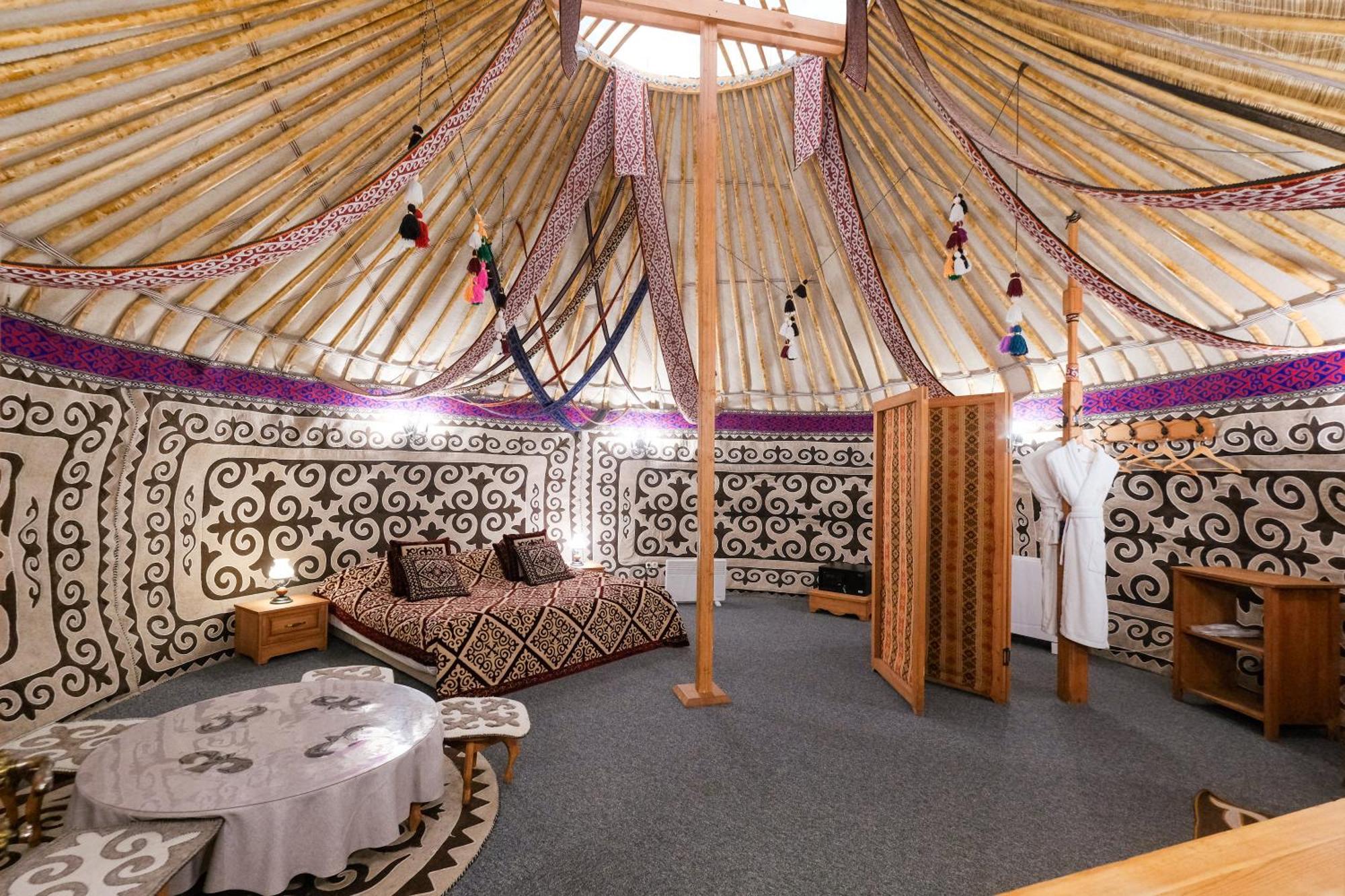 Oi-Qaragai Mountain Resort Besqaynar Exterior photo