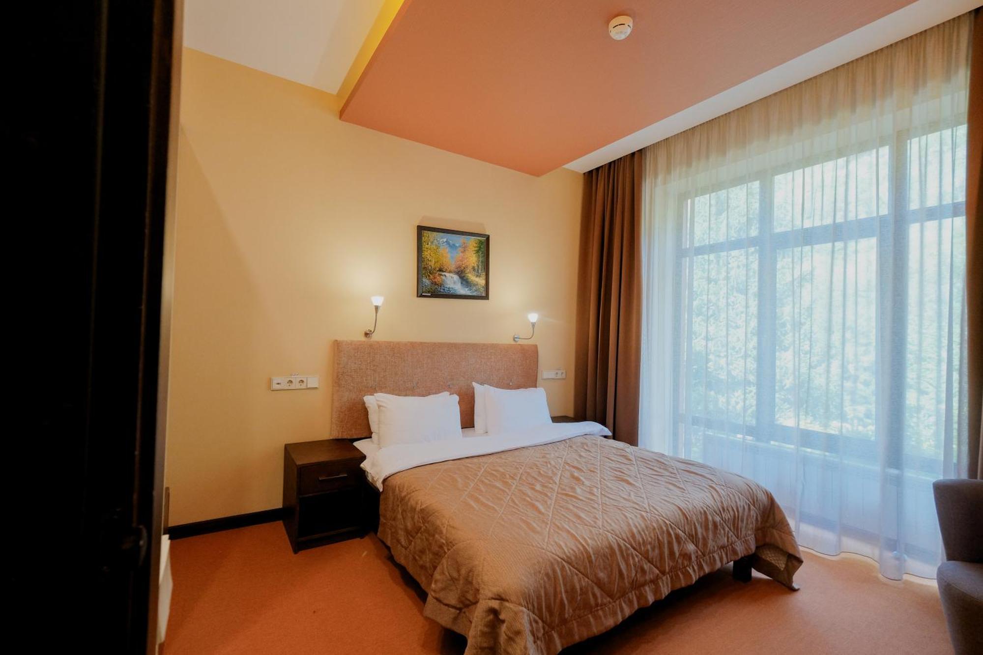 Oi-Qaragai Mountain Resort Besqaynar Exterior photo